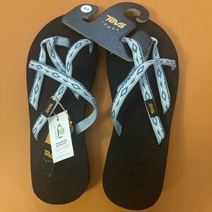NEW SZ 8 blue and white Olowahu Teva strappy sandals